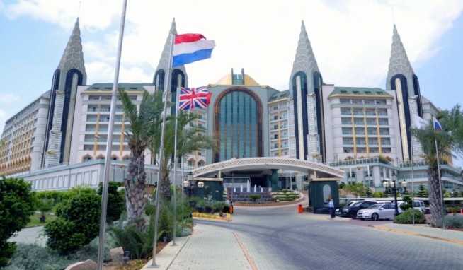 Delphin Imperial recenzie