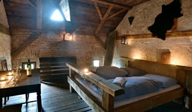 Středověký Dětenice recenzie