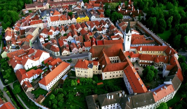 Zlatá hvězda recenze