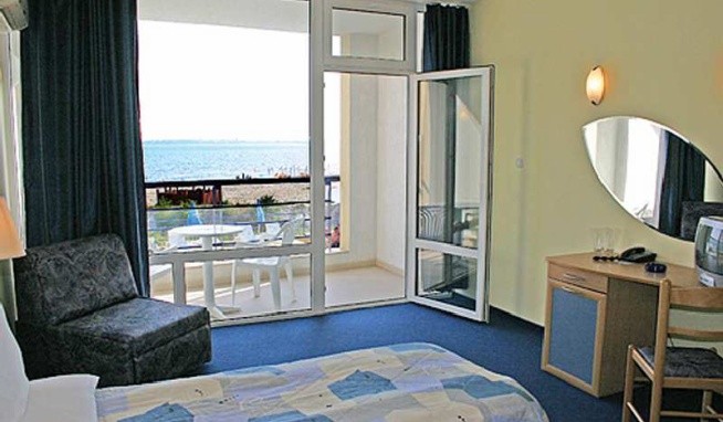 Carina Beach recenze