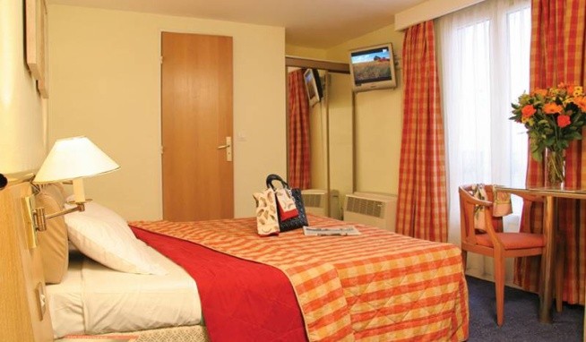 Moulin Plaza recenzie