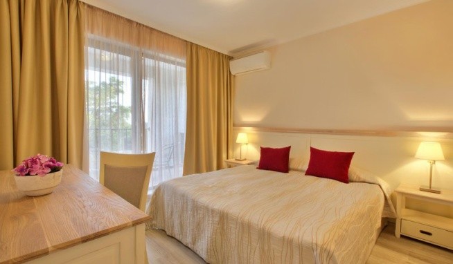 White Rock Castle recenze