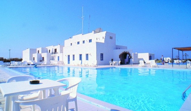 Naxos Holidays recenze