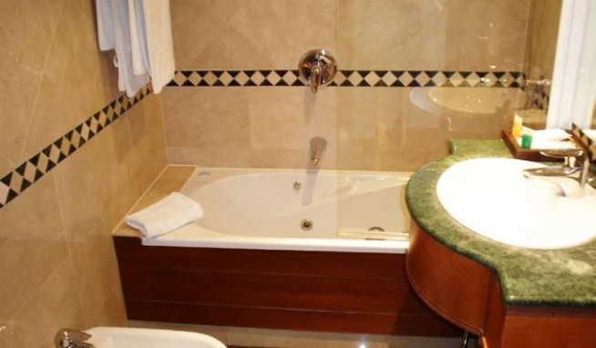 Eurostars Astoria recenze