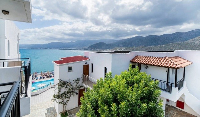 Horizon Beach Hotel recenze