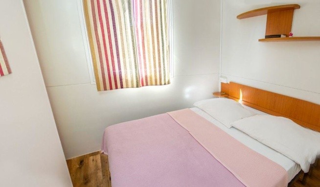 Camp Imperial recenze