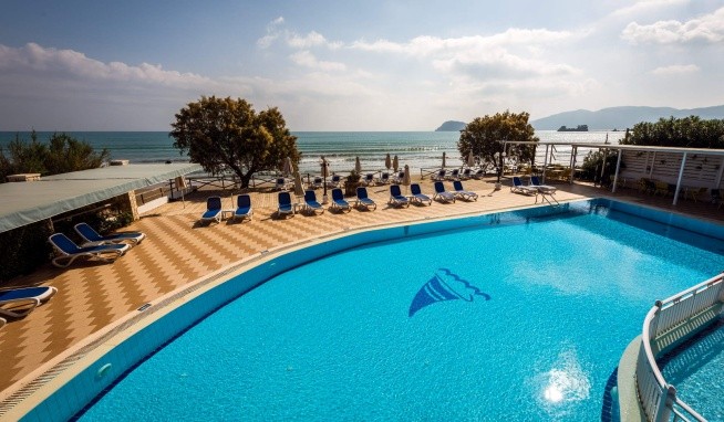 Mediterranean Beach Resort recenze