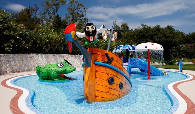 Pilot Beach Resort recenze