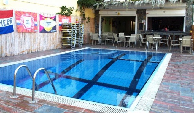 Haris Apts Hotel recenze