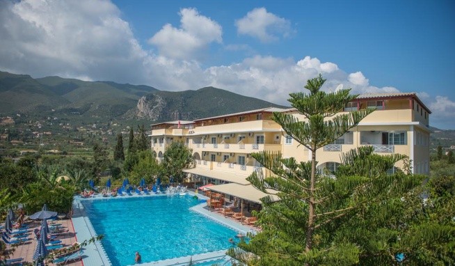 Koukounaria & Suites recenze