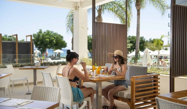 Pernera Beach recenze