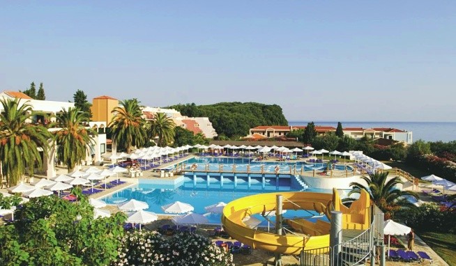 Roda Beach Resort & Spa recenze