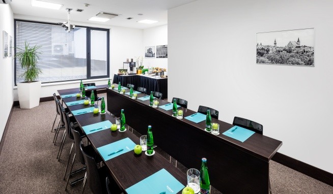 Occidental Praha Five recenze