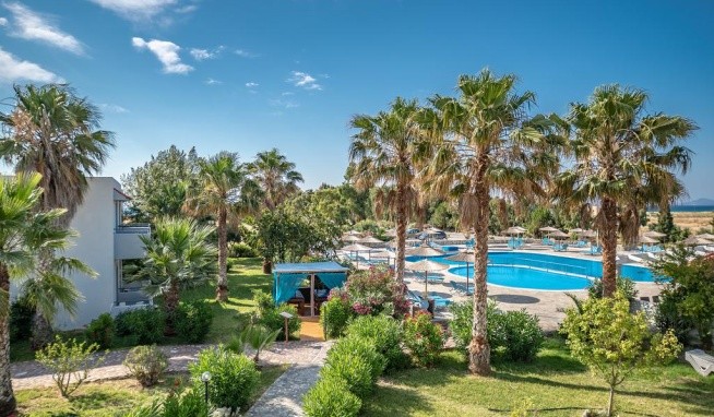 Evripides Village recenzie