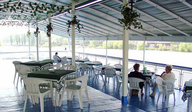 Botel Racek (Praha 4) recenze