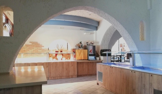 Studia Erato recenzie