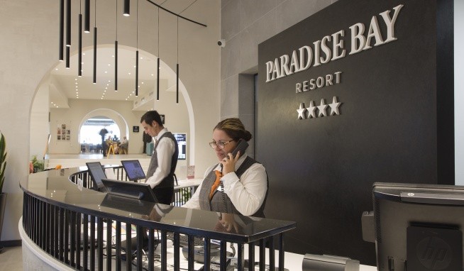 Paradise Bay recenze