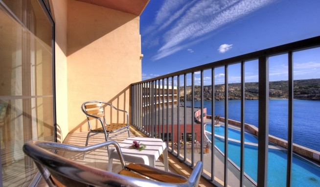 Paradise Bay recenzie