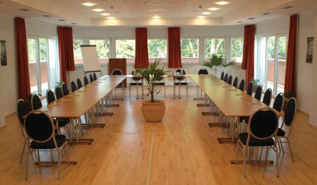 Holiday Beach Budapest Wellness & Conference recenze