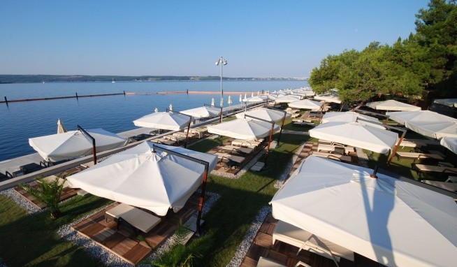 Socializing Hotel Mirna opinie