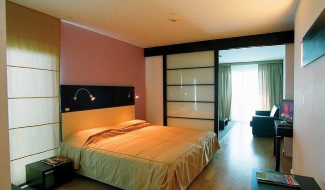 San Antonio recenzie