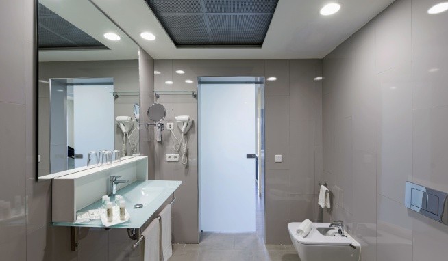 Inmood Aucanada (ex. HSM President) recenze