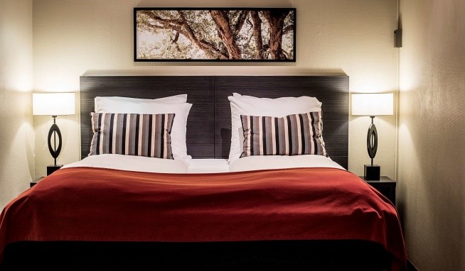 First Millennium recenze