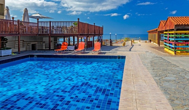 White Olive Elite Rethymno recenzie