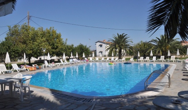 Studia Tzilios recenze