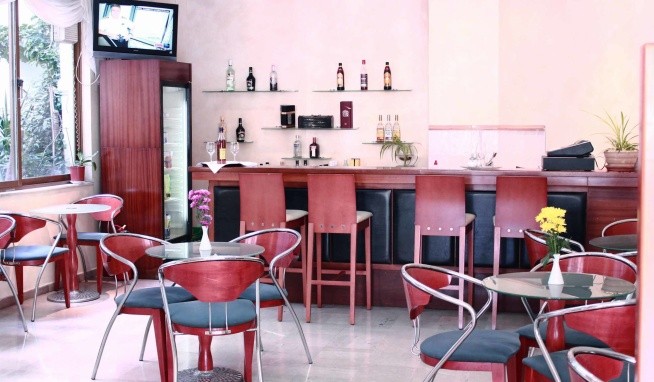 Apollo Hotel recenze