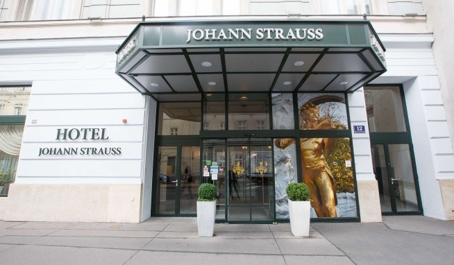 Johann Strauss recenzie