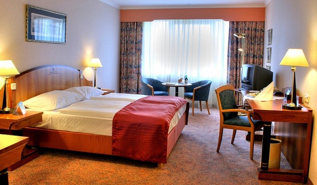 Plaza Premium Wien opinie