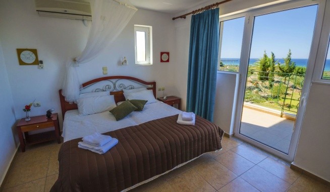 The Small Village recenze