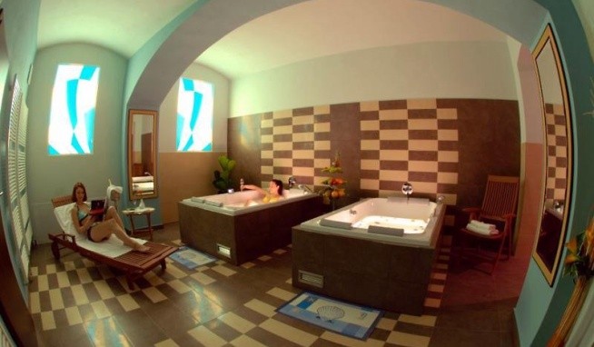 EA Hotel DownTown opinie