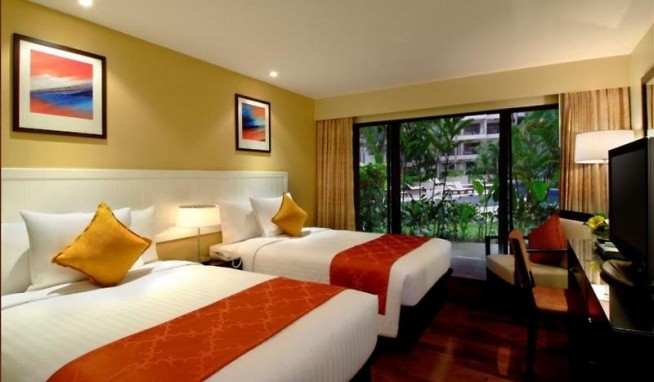 Novotel Phuket Surin Beach Resort recenze