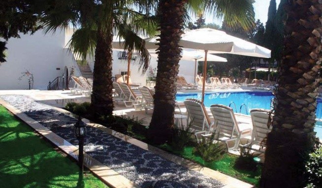 Bitez Garden Life recenze