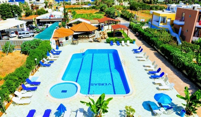 Studia Vergas recenze