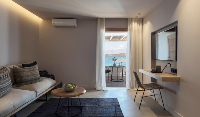 Minos Beach Art recenze