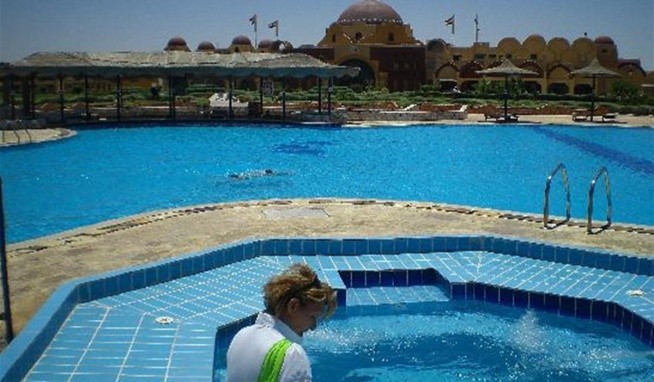 Carnelia Beach Resort recenzie