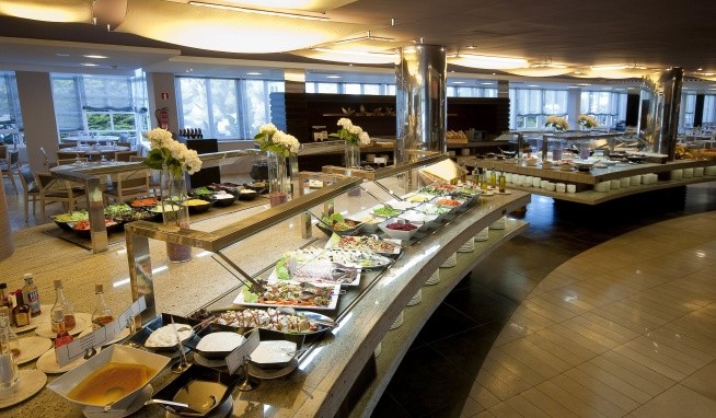 Beach Club Font de Sa Cala recenze