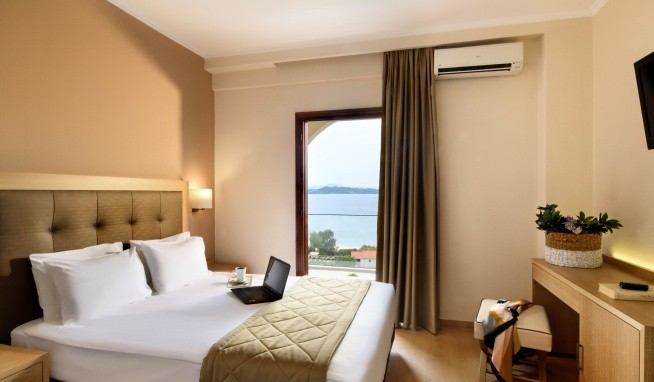 Akrathos Beach recenze