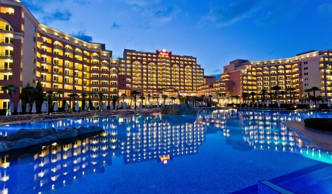 DIT Majestic Beach Resort recenze