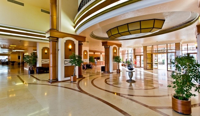 DIT Majestic Beach Resort recenze