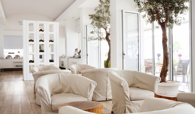 The Beachfront recenze