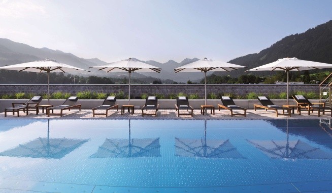 Schwarzer Adler recenze