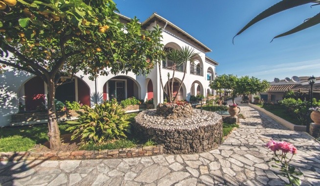 Iliada Beach recenze