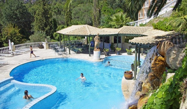 Paleo Art Nouveau (ex. Paleokastritsa) recenze