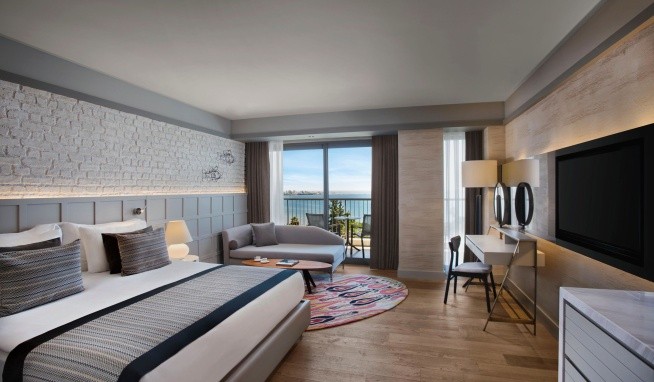 Acanthus & Cennet Barut Collection recenze