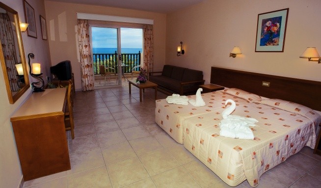 Atlantica Akteon Holiday Village recenze