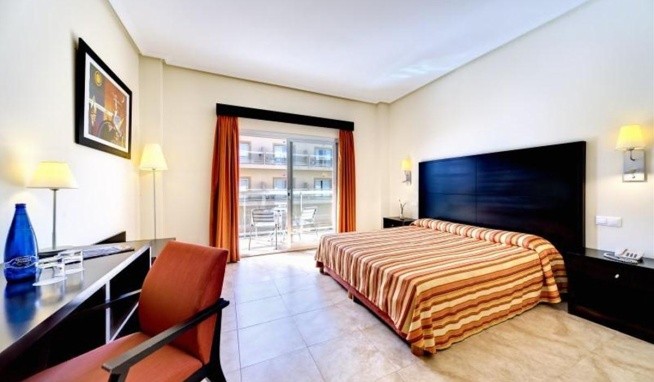 Cabogata Beach Hotel recenze